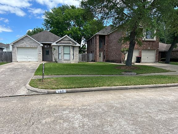 3rd image of 8415 Green Cedar Dr