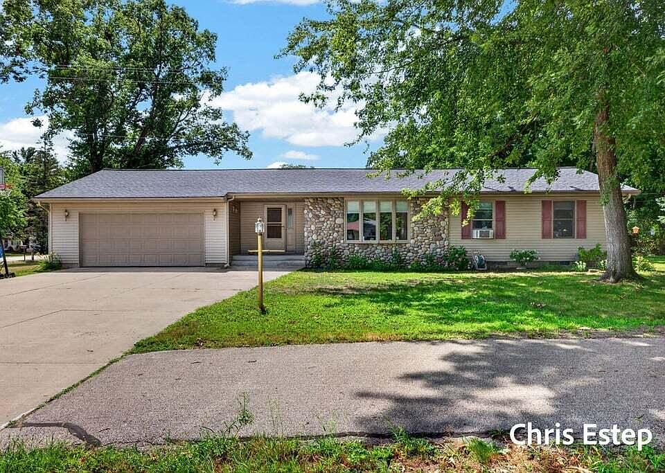 1st image of 15288 Pruin St