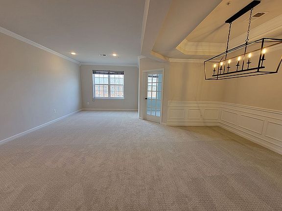 Living Room / Dining Room