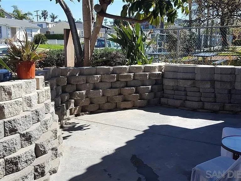 4669 Point Loma Ave #2 — Photo 8