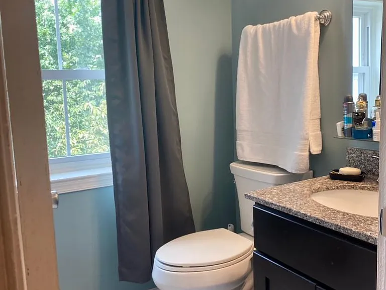 1021 Clinton St #5 — Photo 8