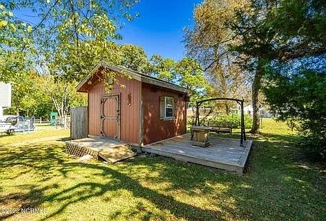 3rd image of 500 Oak Ln