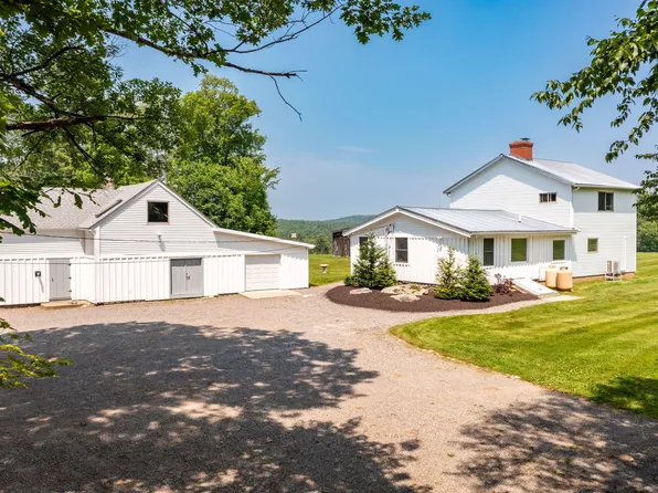 1669 Route 169, Woodstock, CT 06281
