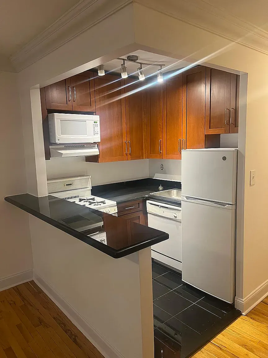 229 East 80th Street — Photo 1
