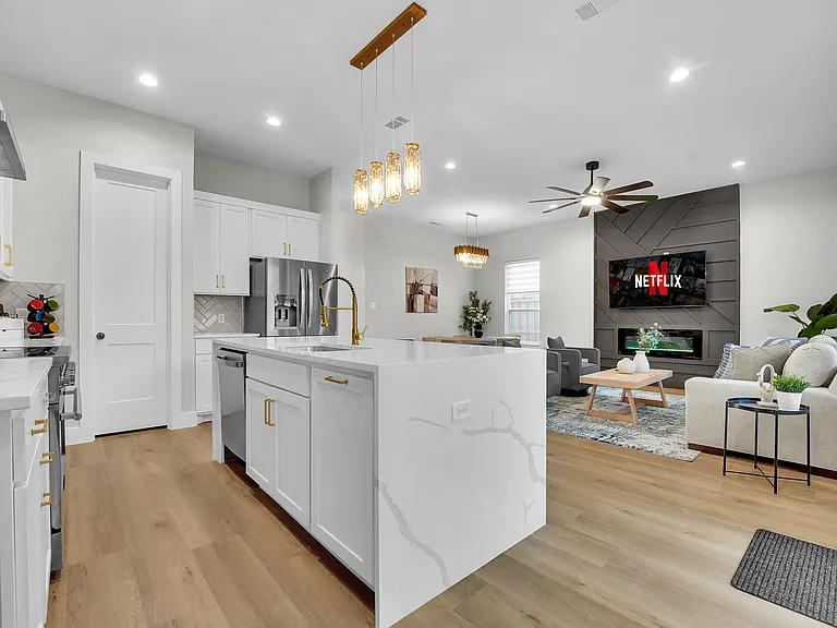 3930 Maybeth St — Photo 10
