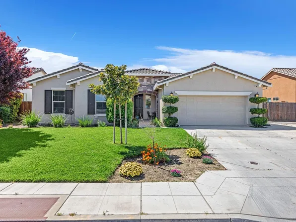 991 E Skylar Ave, Fowler, CA 93625