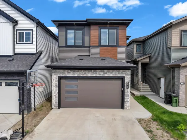 139 28th St NW, Edmonton, AB T6T 2H3