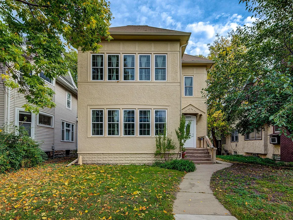 3229 Hennepin Ave #2