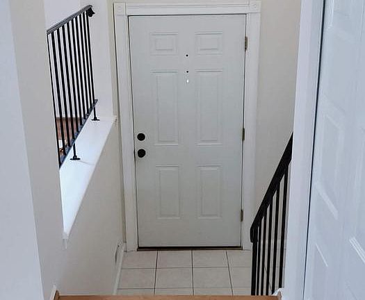 2nd image of 735 Ivy League Ln Unit 21-125