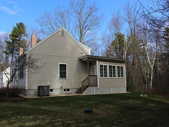 Side entrance to sun-porch
