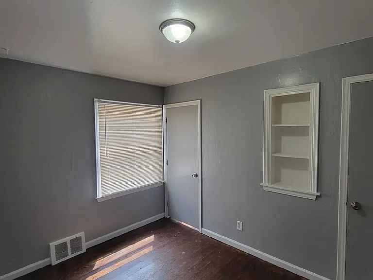 9554 Westwood St — Photo 6