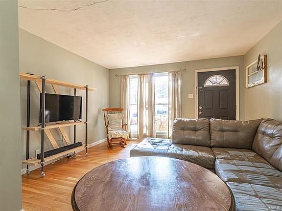 5th image of 4025 Redland Dr