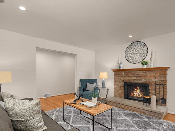 4th image of 3824 42nd Avenue S