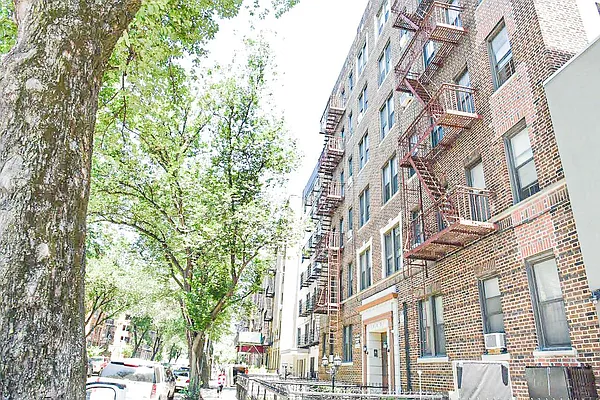 Rented by Lang Realty LLC | media 10
