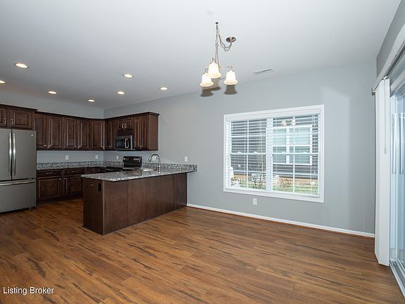 5th image of 3411 Eastbrook Dr