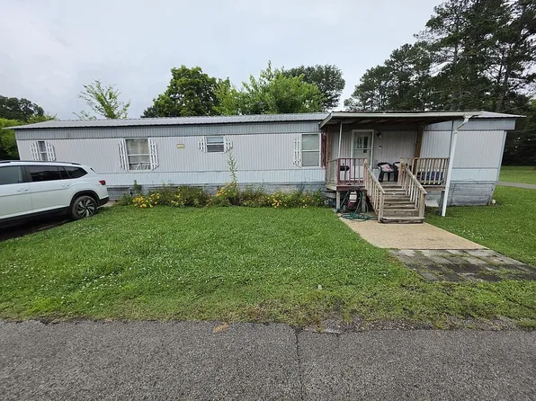 92 Breezy Trl, Rossville, GA 30741