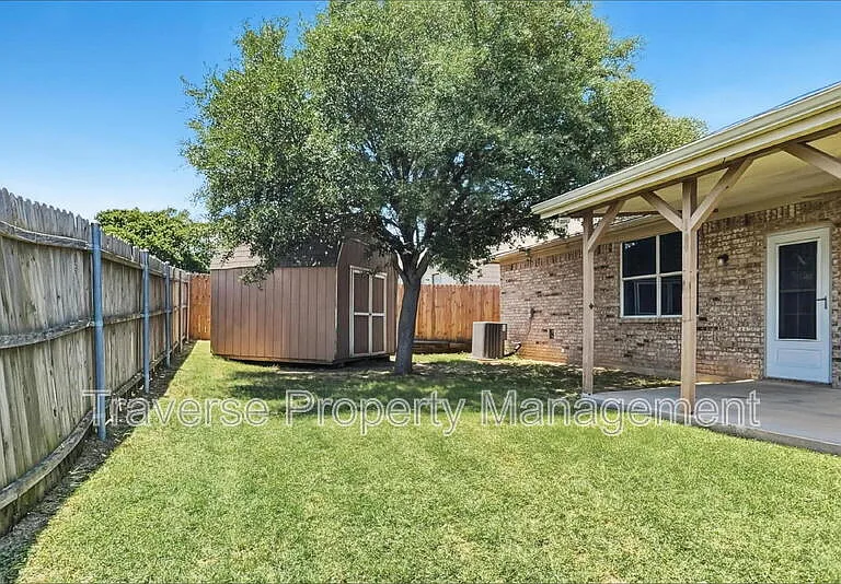 10001 Blue Bell Dr — Photo 25