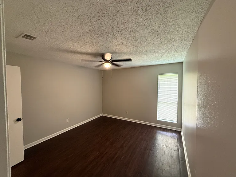 480 Elmfield Cv — Photo 9