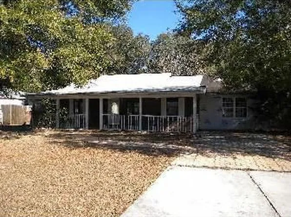 5933 Meadow Ln, Crestview, FL 32539