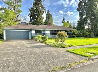 2530 Sharon Way, Eugene, OR 97401