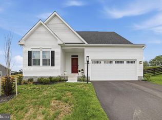 1881 Shannon Dr S, Greencastle, PA 17225