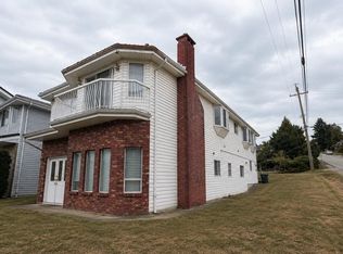 11 Stratford Ave, Burnaby, BC V5B 4X8