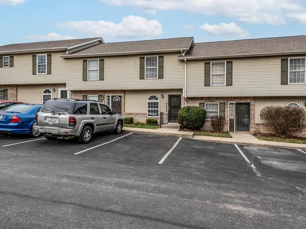 734 E Sherwood Hills Dr, Bloomington, IN 47401