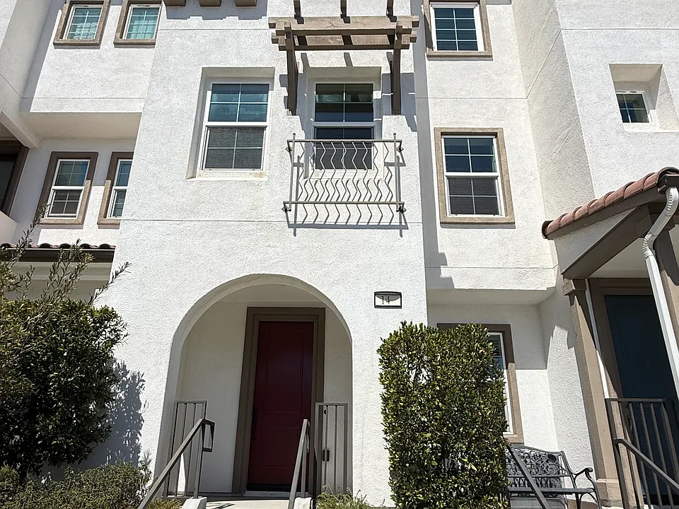 12932 Pacific Pl #14