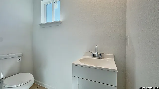 3 bed, 2.5 bath, 2298 sqft, $1,500 — Photo 4