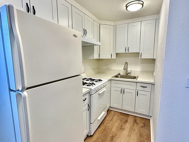 6418 Tujunga Ave #6424-7/8 — Photo 10