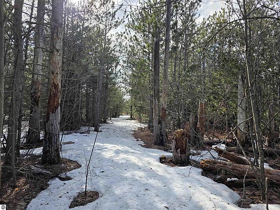 4th image of 1 Cedar River Rd