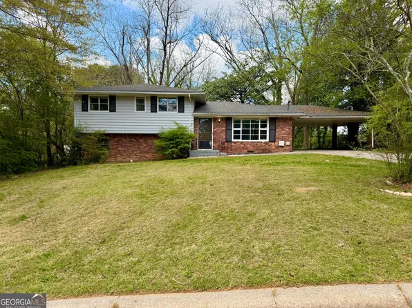 2705 Dunmoreland Ter, College Park, GA 30349