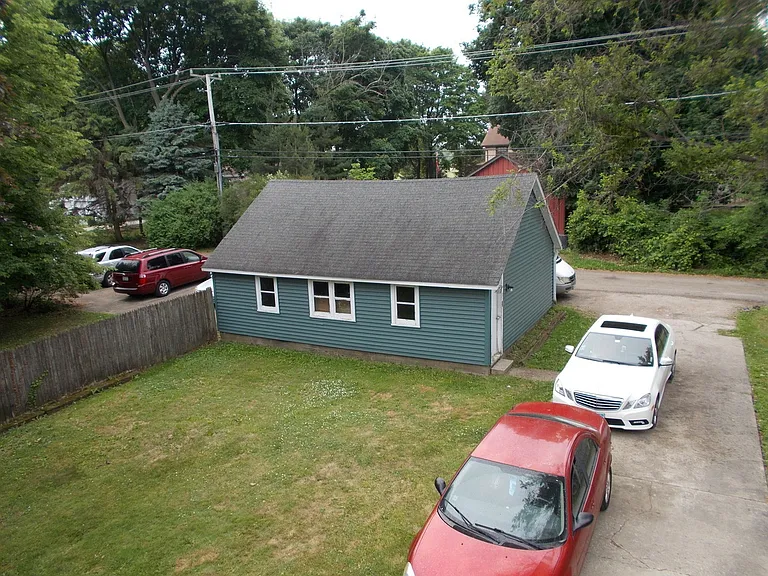 2310 Elisha Ave #2 — Photo 3