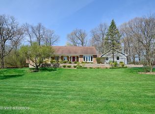 24450 W Hunters Ln, Deer Park, IL 60010