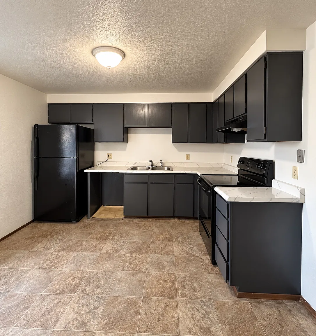 3 bed, $1,095 — Photo 3