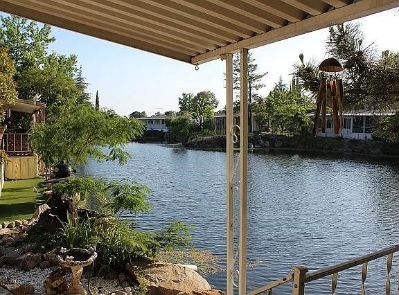 2nd image of 1870 Sunset Dr