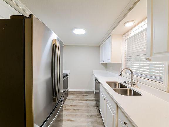 5th image of 5009 Silk Oak Dr