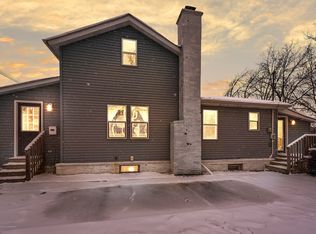 915 Hall St, Eaton Rapids, MI
