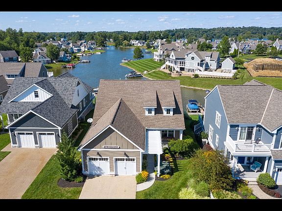 2nd image of 14850 Shoreline Dr W