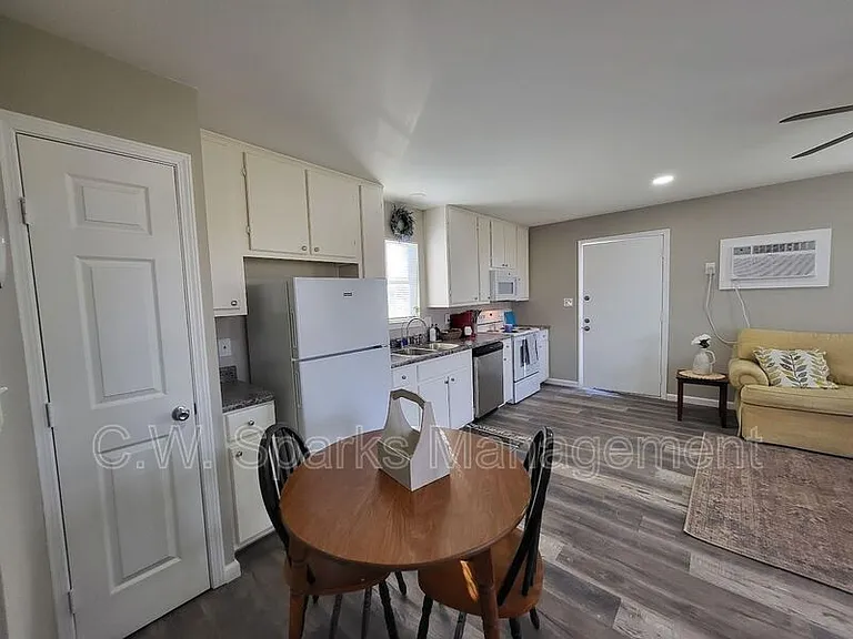 1901 E Highway 276 #10 — Photo 6