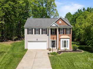 15002 Strathmoor Dr, Charlotte, NC 28277