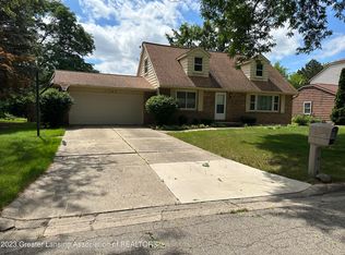 1147 Hillgate Way, Lansing, MI 48912