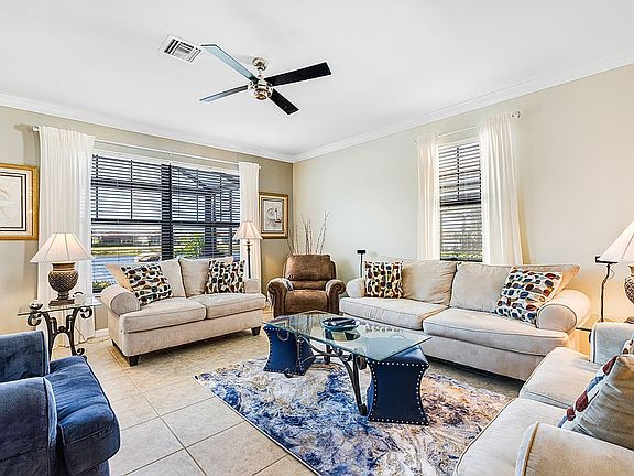 Extended Livingroom a plus!
