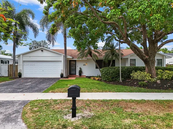 8041 SW 197th Ter, Cutler Bay, FL 33189