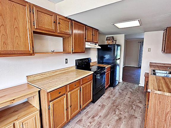 2nd image of 29595 Dutchmans Ln #21