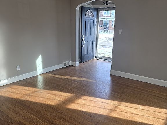 2nd image of 819 Melford Ave
