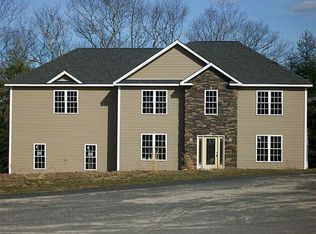 40 Orion View Dr, West Greenwich, RI 02817