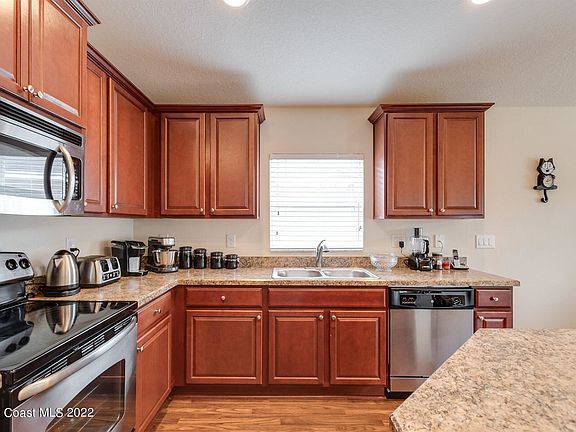 4th image of 6055 Serene Pl