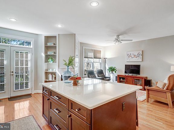 3rd image of 4188 Lord Culpeper Ln