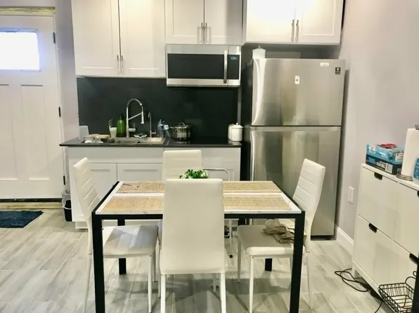 4000 30th Ave N #1, Saint Petersburg, FL 33713